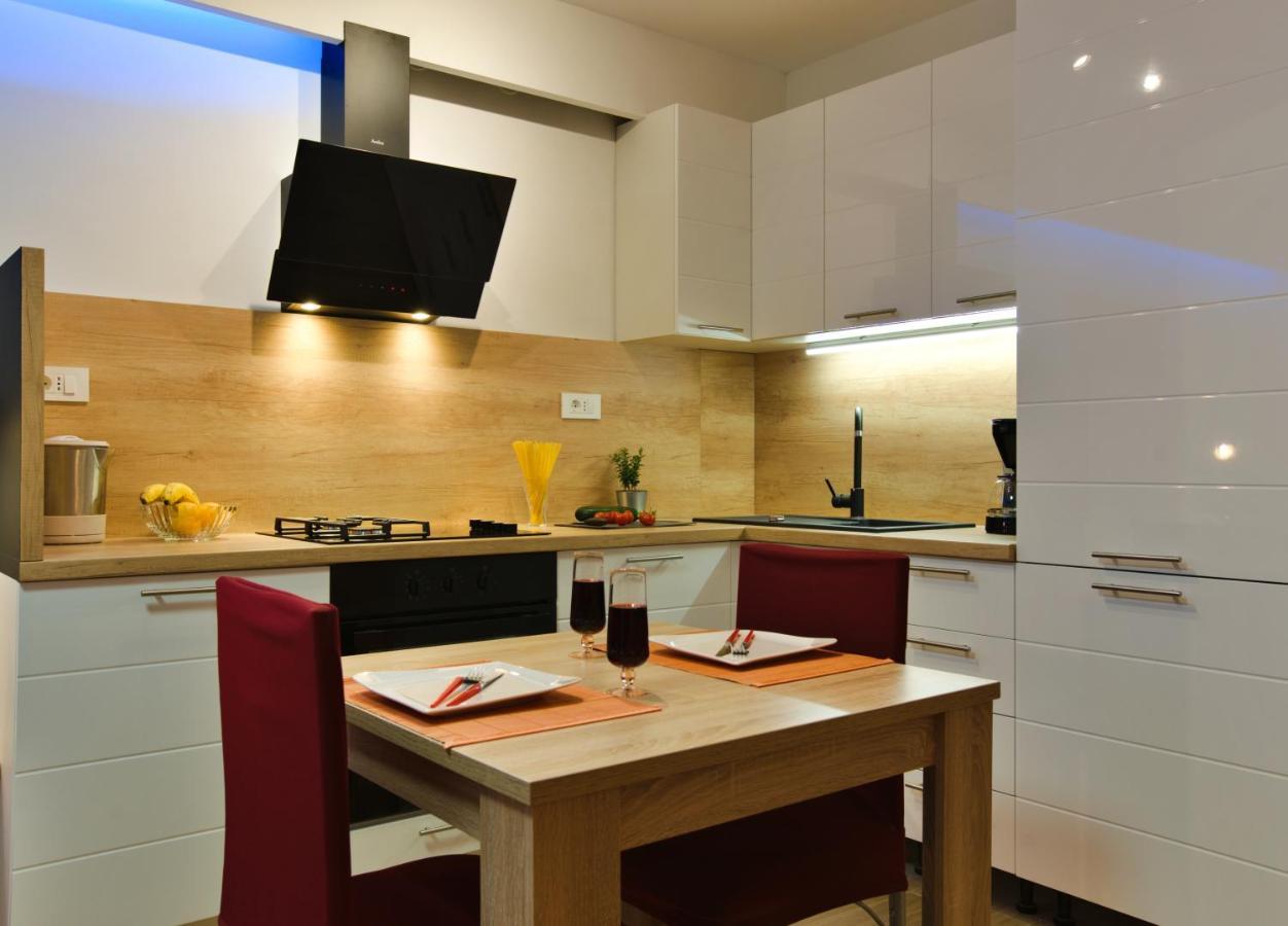Apartments Kiwi Ровинь Экстерьер фото