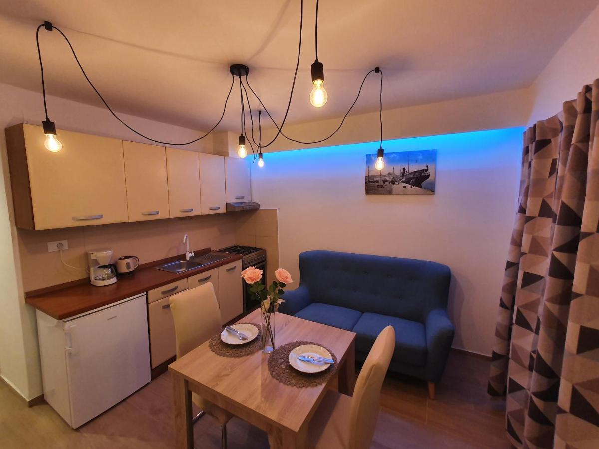 Apartments Kiwi Ровинь Экстерьер фото